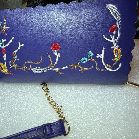 NAVY Blue multicolored floral Embroidered Crossbody Purse - Picture 2 of 11